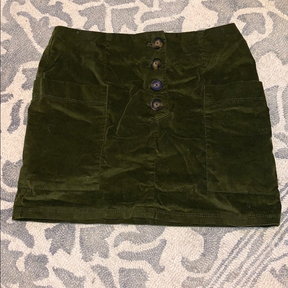 Button, pocket skirt - Picture 1 of 2